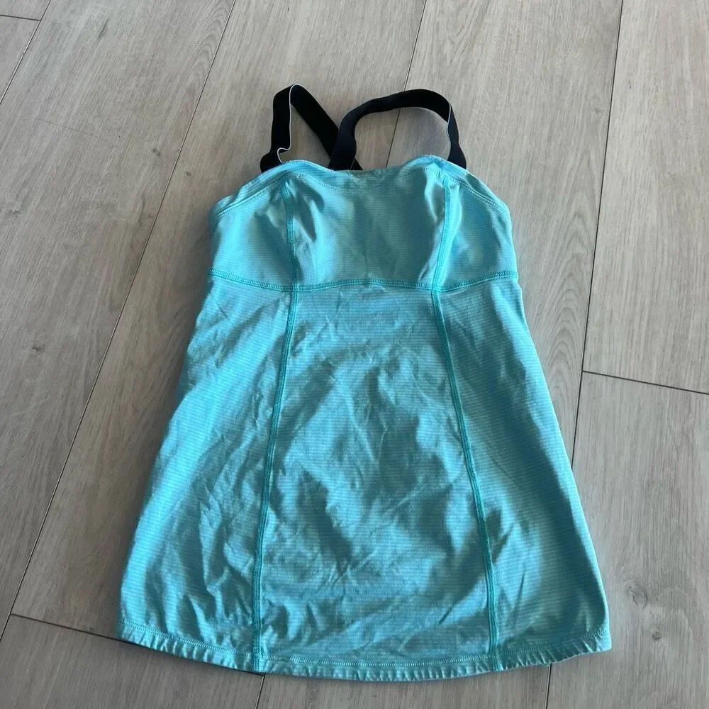 Lululemon Run: Catch Me Tank Size 4 Angle Blue Tonka Stripe